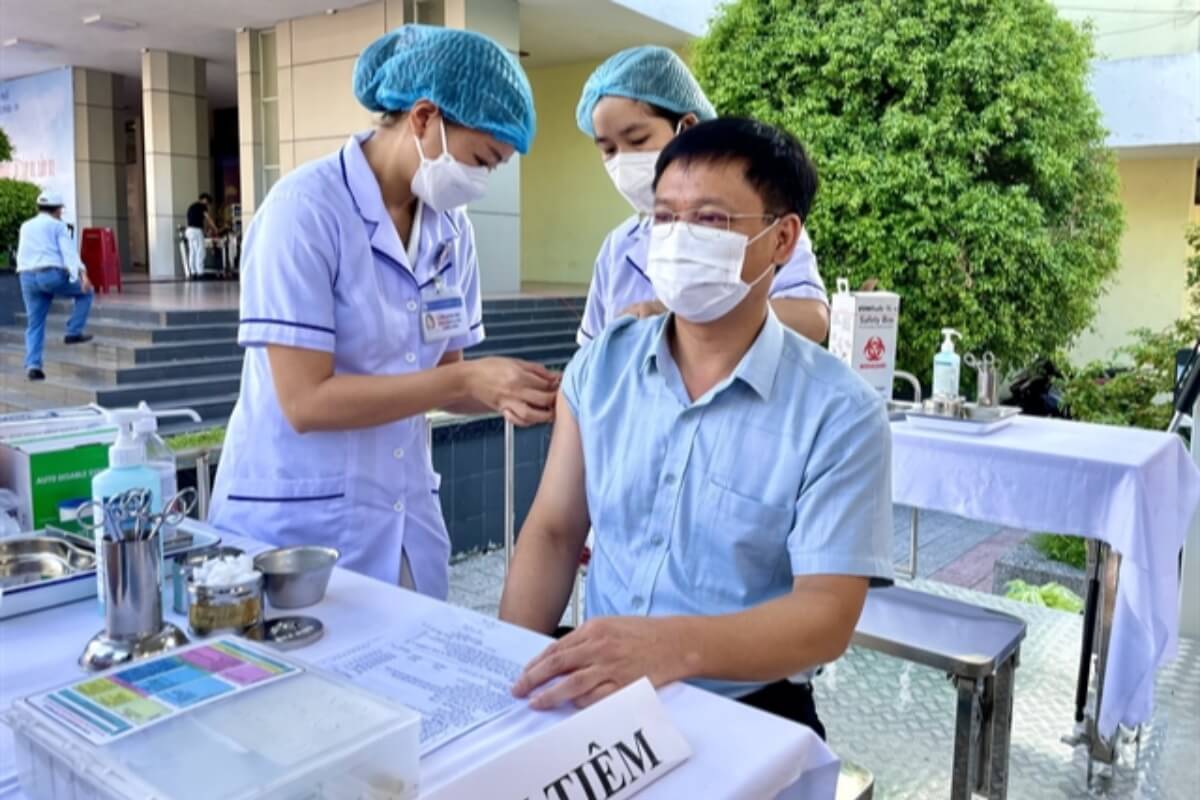 ベトナム:新型コロナ感染者1460人、前日比564人増 26日