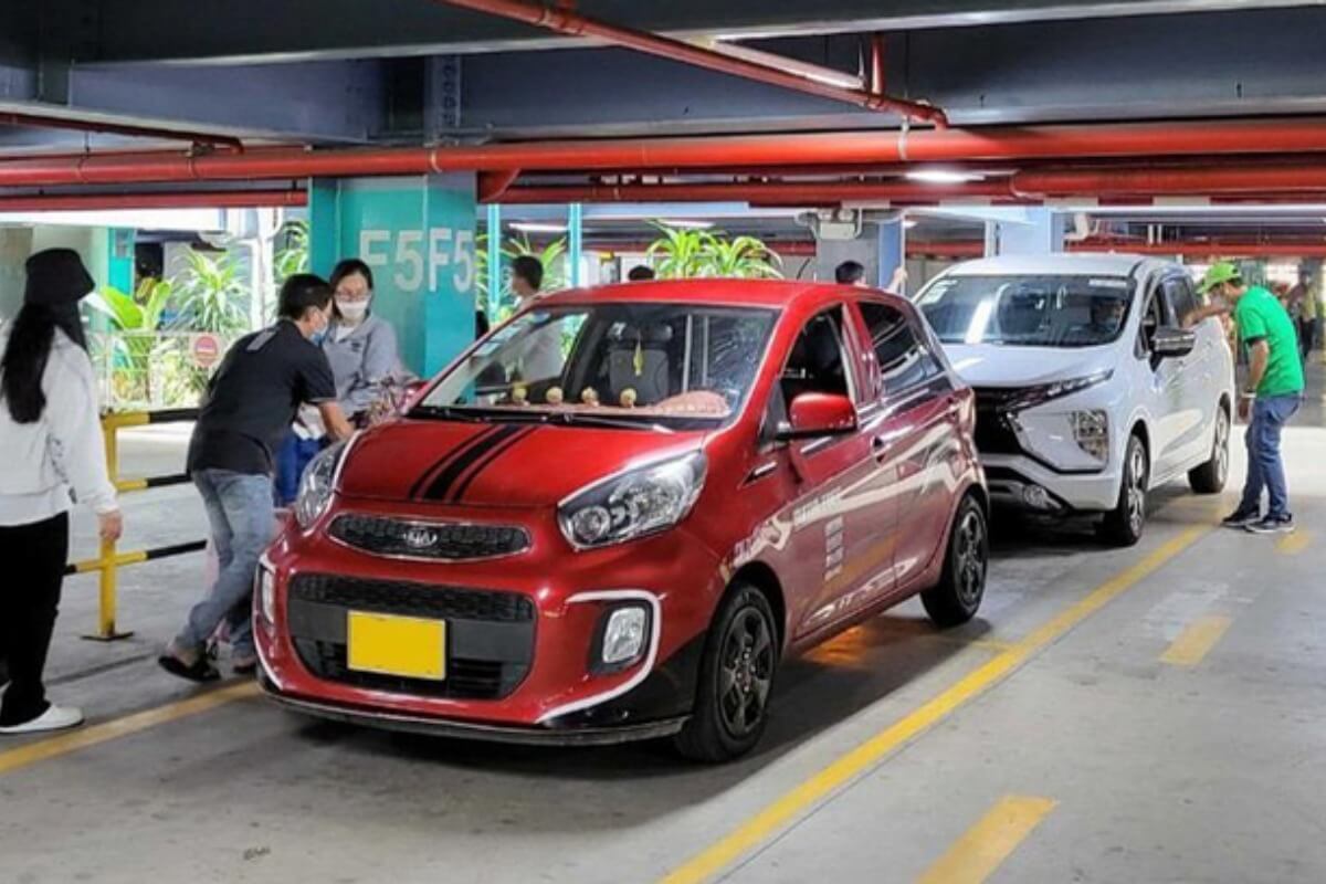 タンソンニャット国際空港、3〜6階へのグラブ等の乗り入れ禁止へ