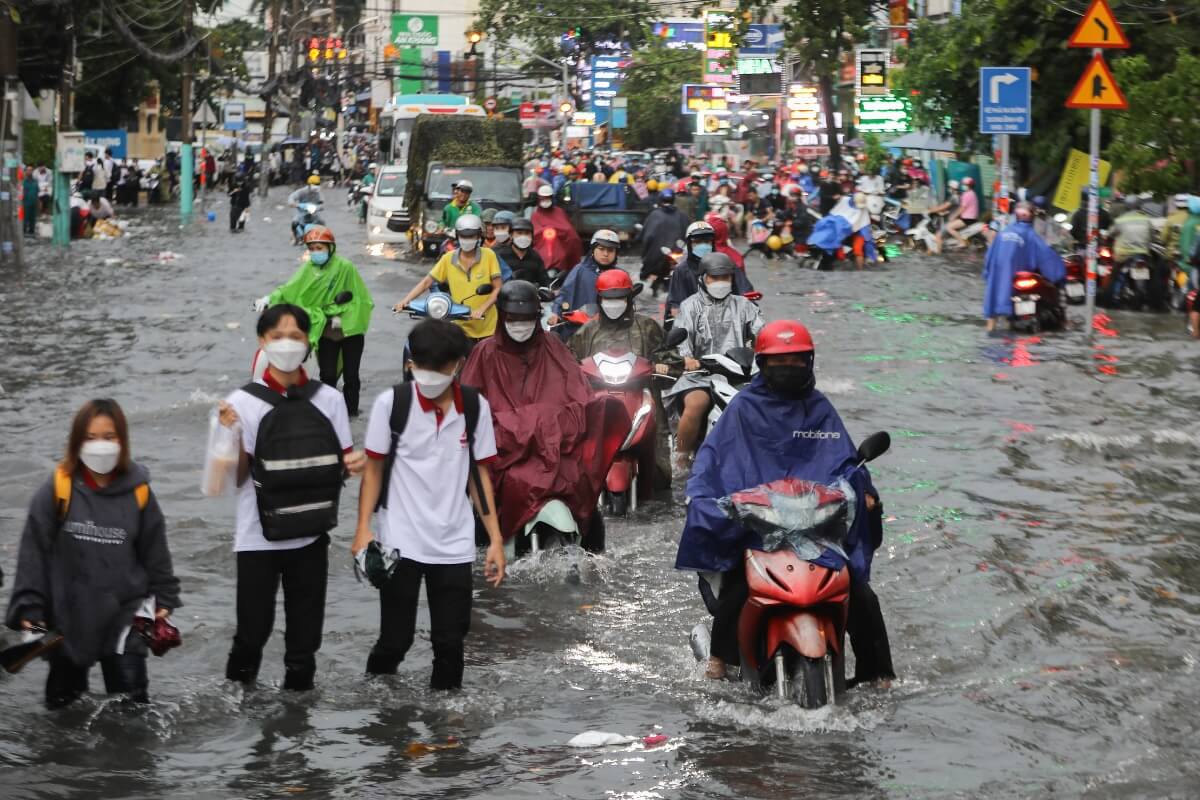 大雨のトゥードゥック市、一部では1メートル近くの浸水に