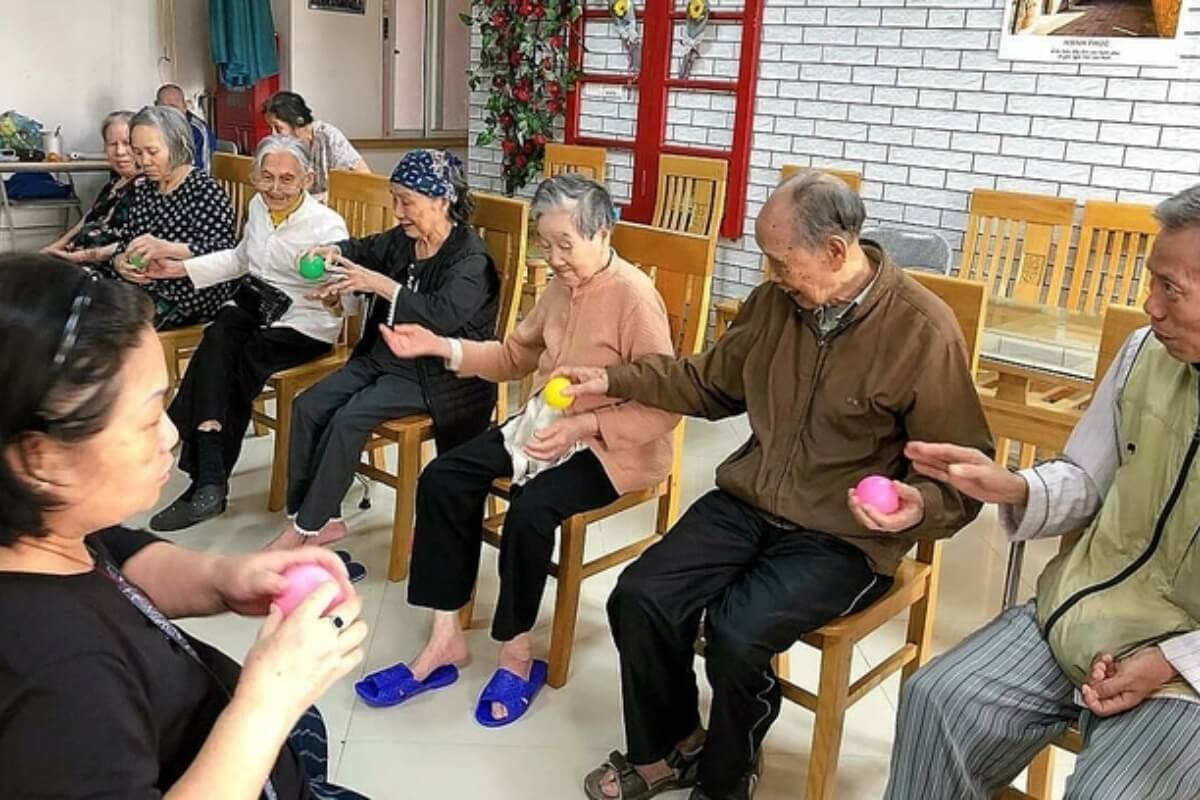 高い需要と少ない利用者、ベトナムの老人ホームの実態