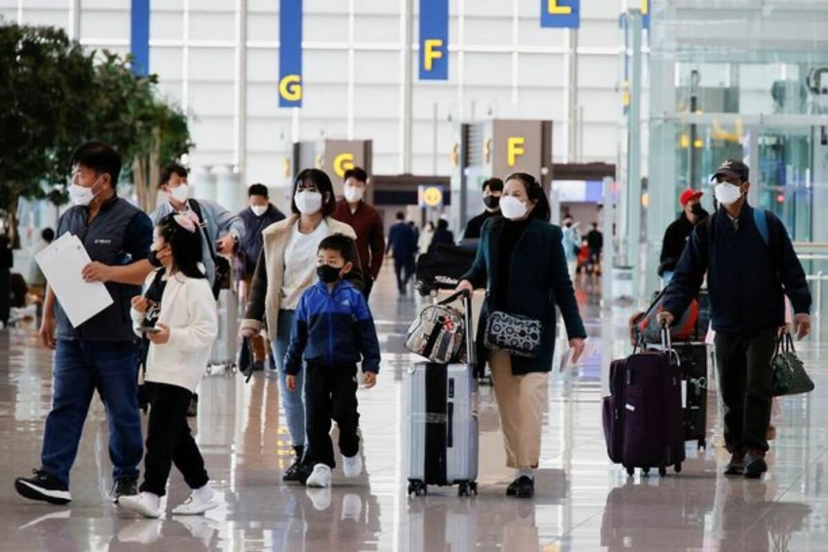 日本の観光再開、ベトナム人旅客を受け入れへ