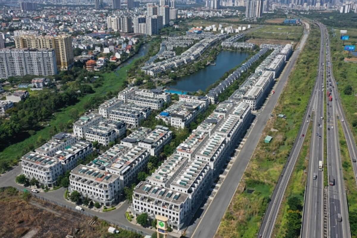 ホーチミン市のタウンハウスやヴィラ、買い手が付かずに売れ残る
