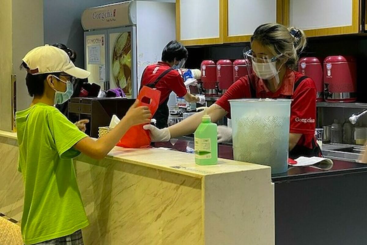 昨今のドル高影響、多くの企業が苦境に
