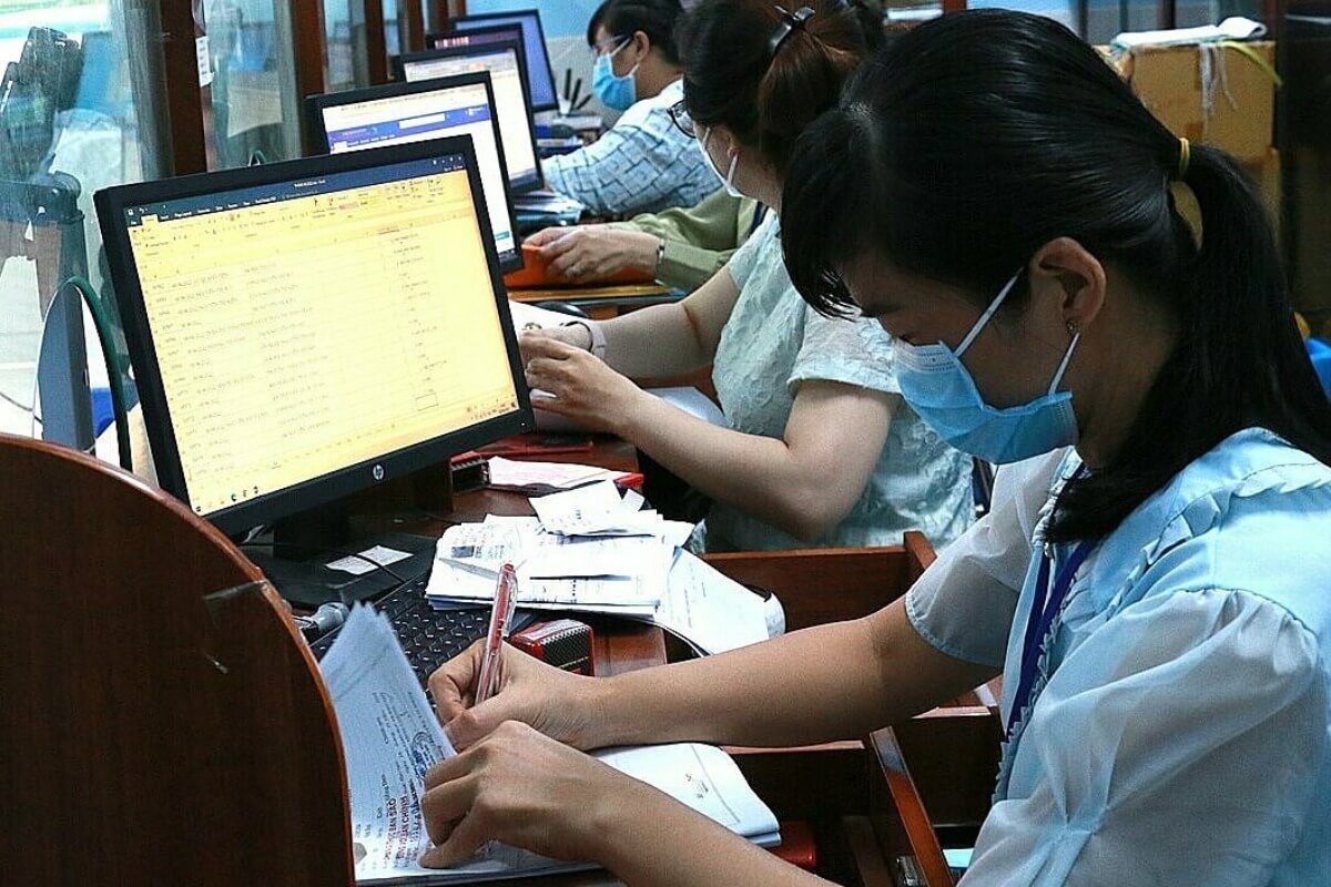 ベトナムで燃え尽き症候群が深刻化、多くの若者が心身ともに疲労