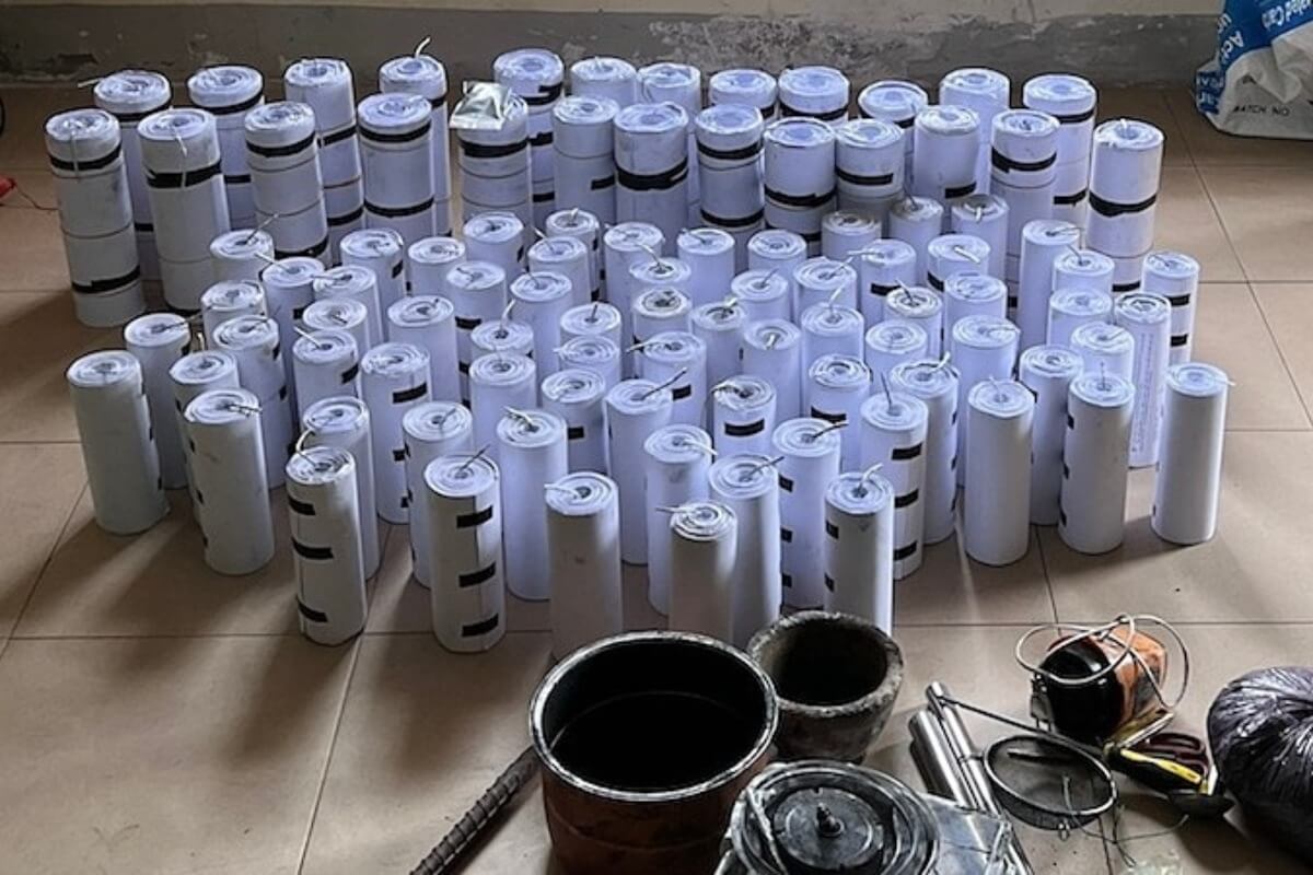 爆竹ビジネス、100kg以上製造の10代少年を逮捕