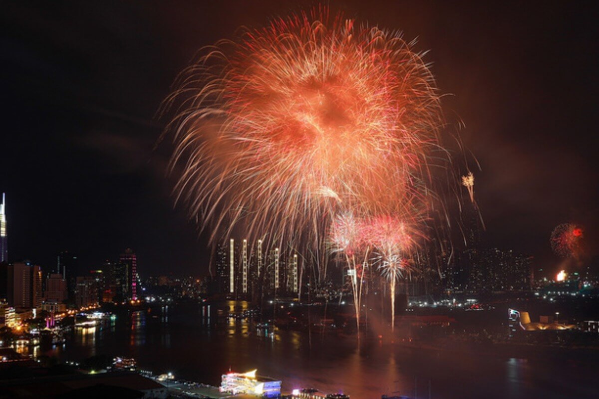 今年は大晦日年越し花火を実施｜ホーチミン市