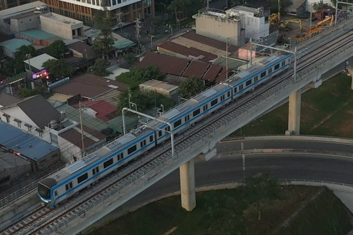 ホーチミン市メトロ、1回目の試験運行を実施