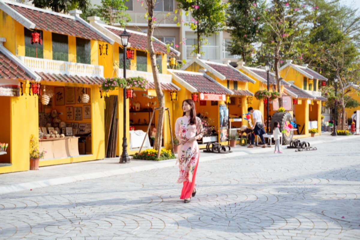 ハノイ市の西部地区、フラワーストリートを開設