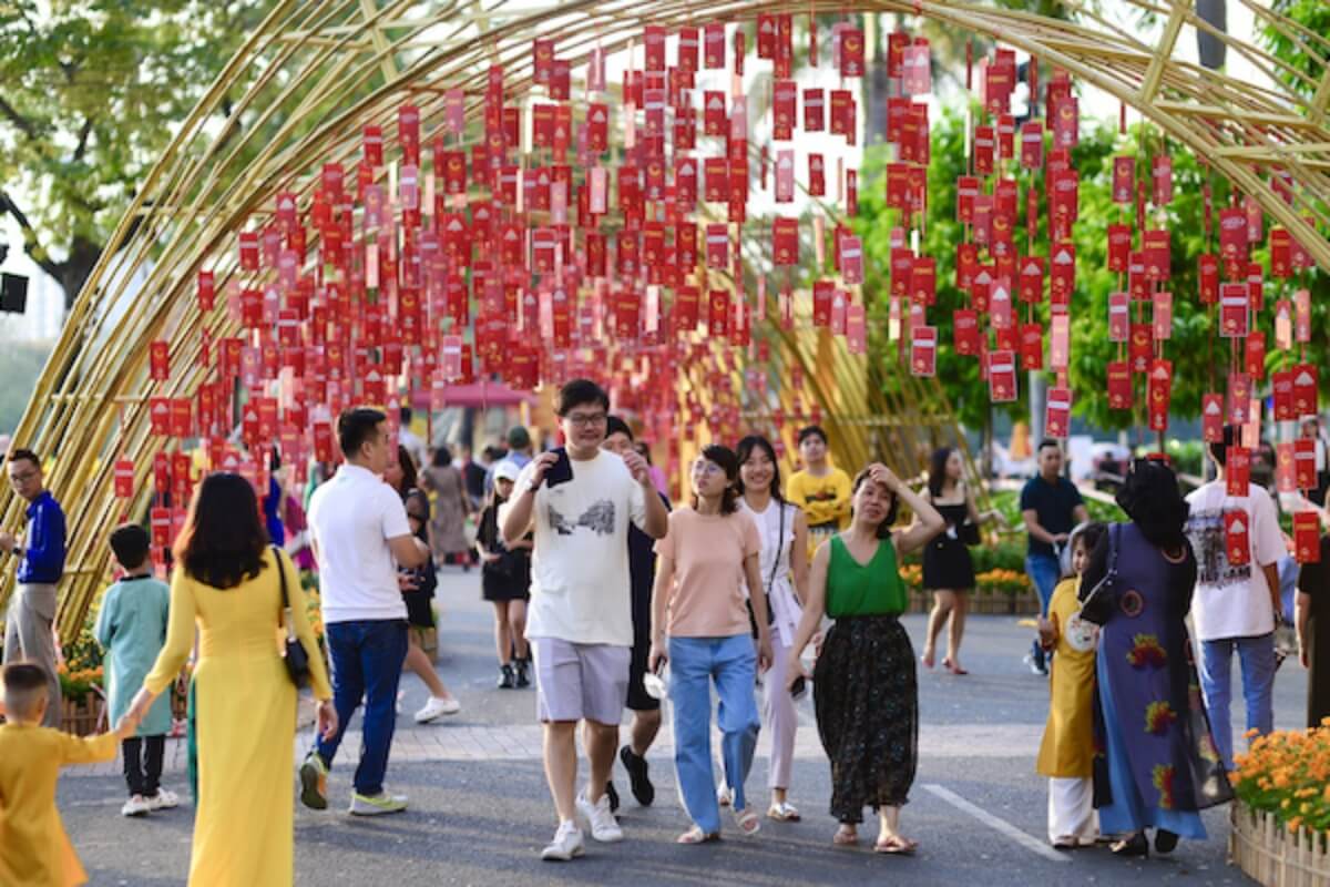 ホーチミン市7区でフラワーフェス開催、25日まで