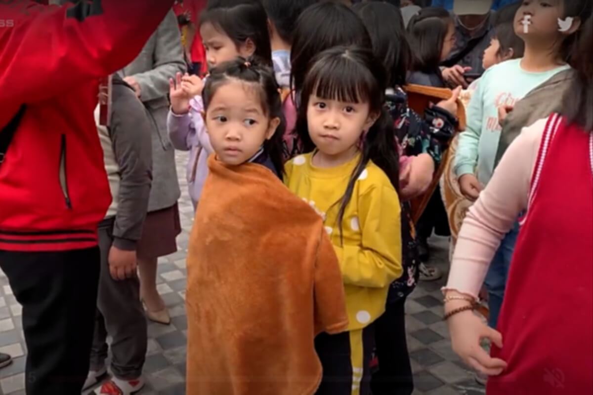 ハノイの小学校で火災、1900人の児童が避難