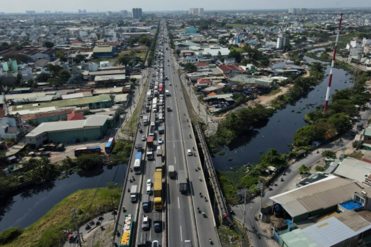 ハノイ市とホーチミン市の大気質、18日は健康に有害なレベルに