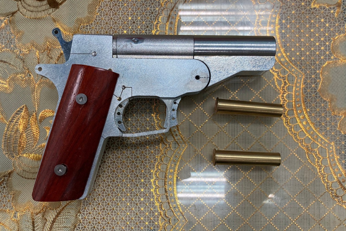 ダナン国際空港で手製の銃が発見、事件捜査が進められる