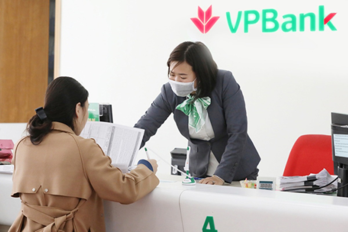 三井住友、約1945億円でVPバンクの株式15％を取得
