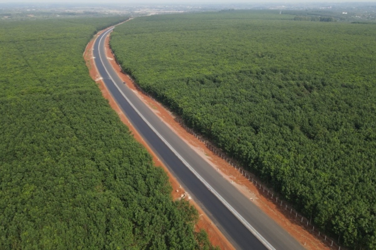 ホーチミンとファンティエットを結ぶ高速道路開通、移動を3時間短縮