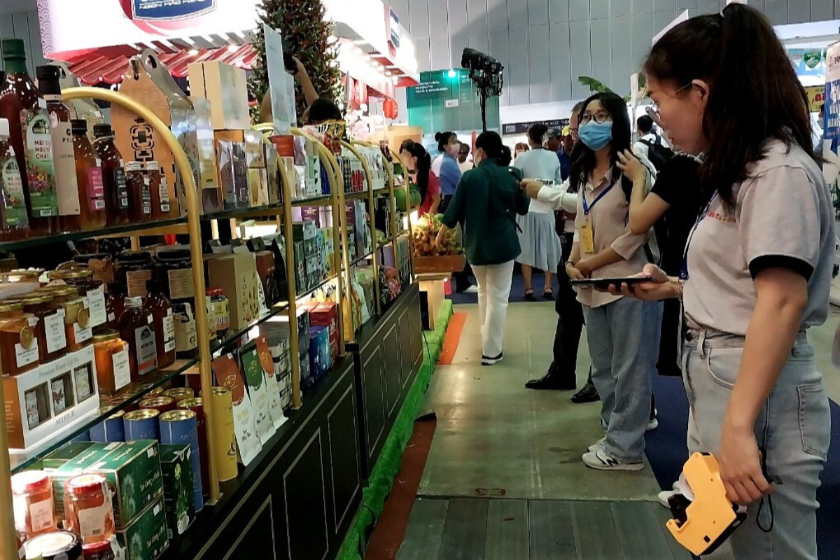 ホーチミンの輸出高が急減、国内消費も冷え込みが続く