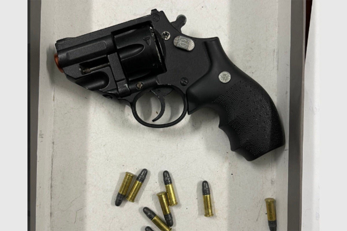 タンソンニャットで荷物から銃と弾丸、各地で危険物の発見が相次ぐ