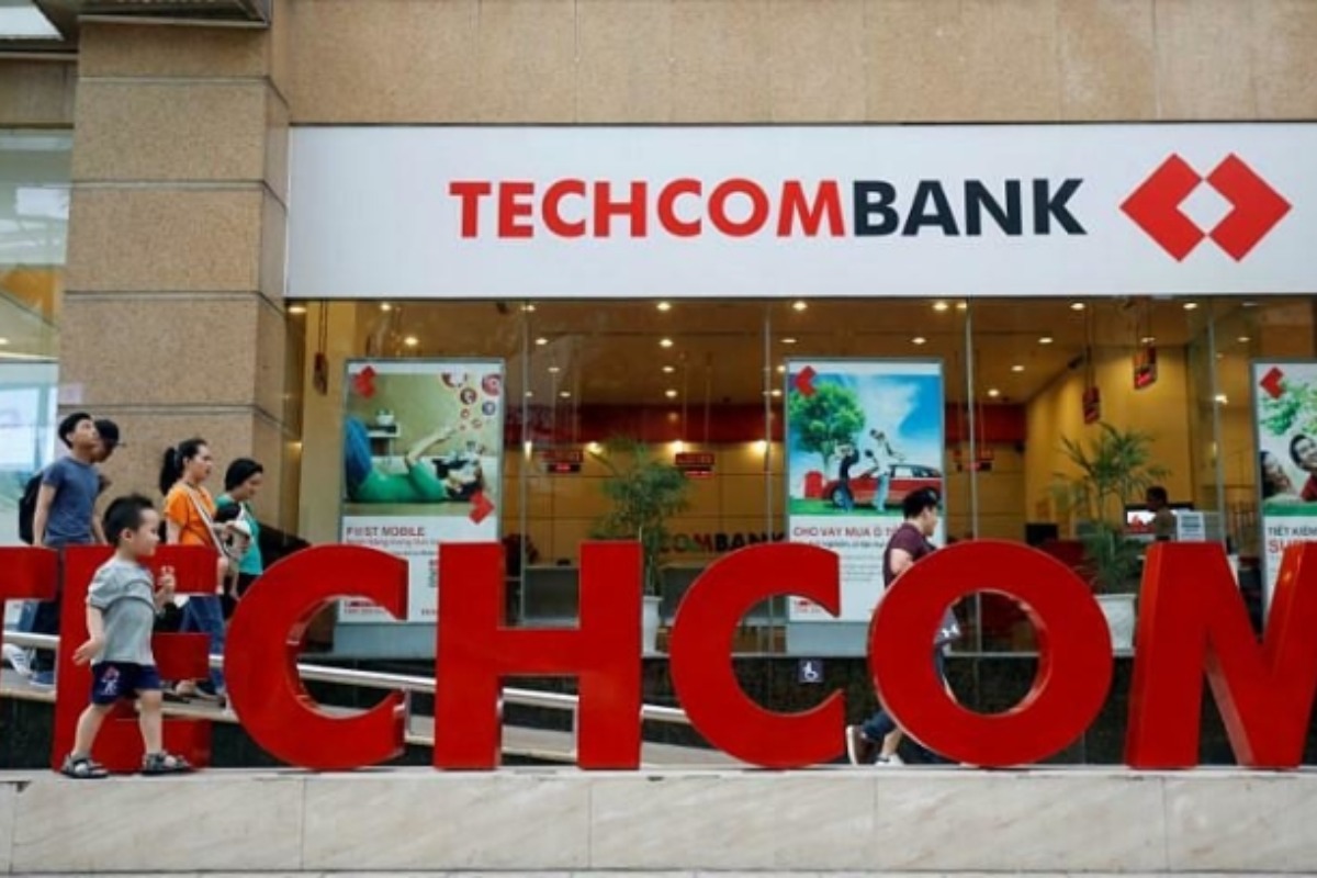 テクコムバンク会長の娘、同行の株式8200万株を取得へ