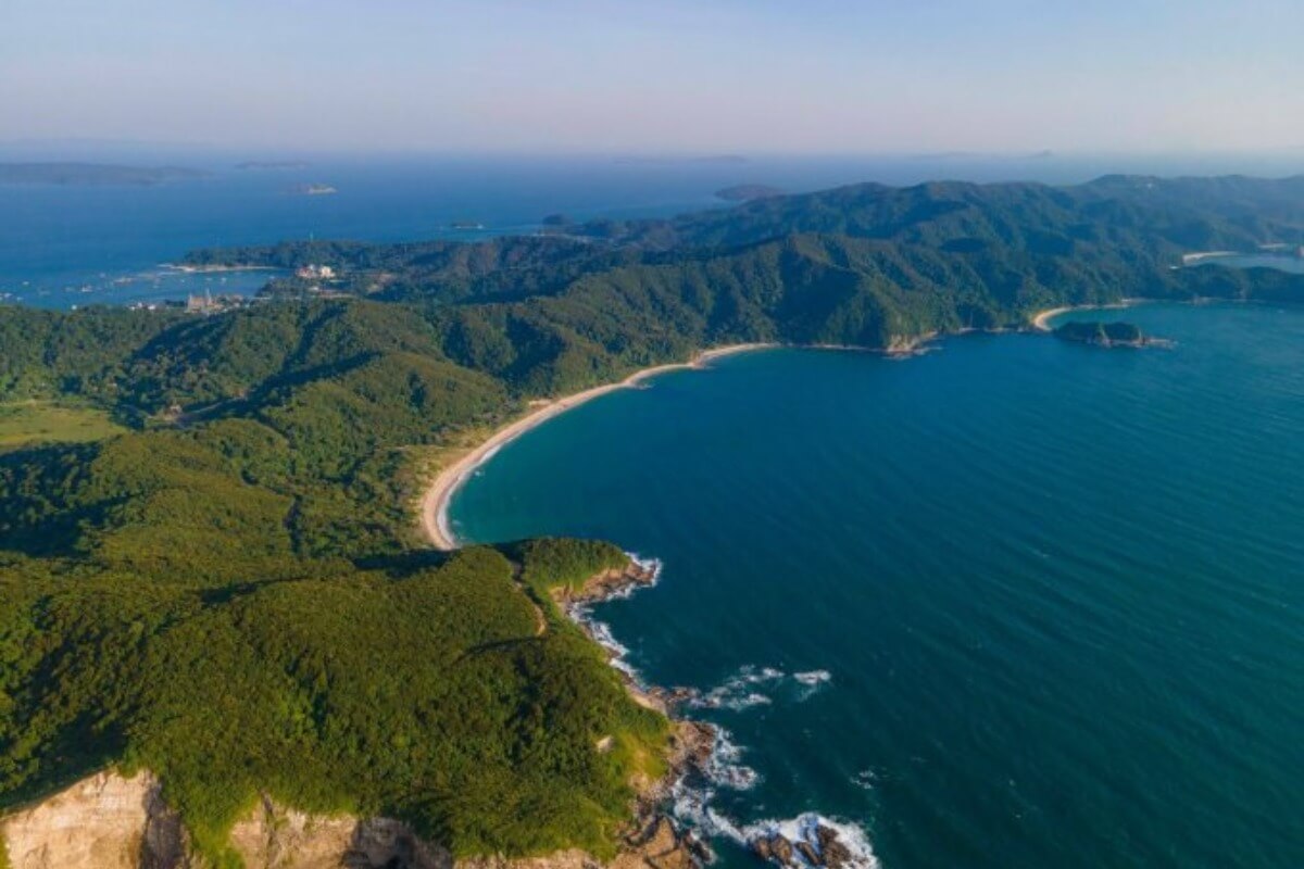 コートー島の環境保護、プラスチック禁止令を実施