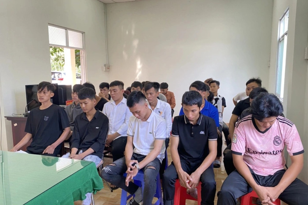 乱闘を起こしてライブ配信、少年グループ44人を起訴