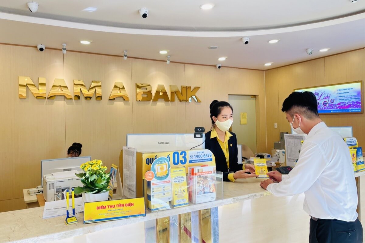 ナムアーバンク、テト後にHoSEに上場先変更