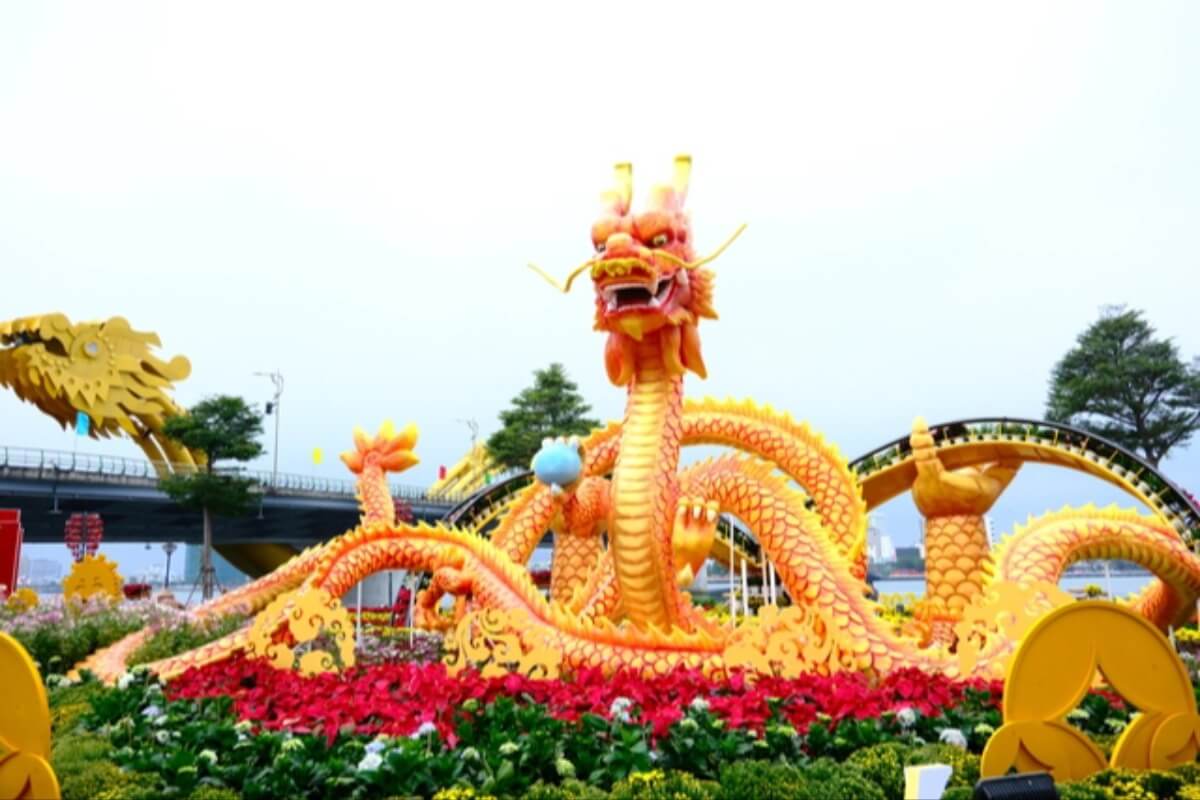 全国のテトドラゴン像が集結、ダナンに公園を設置予定
