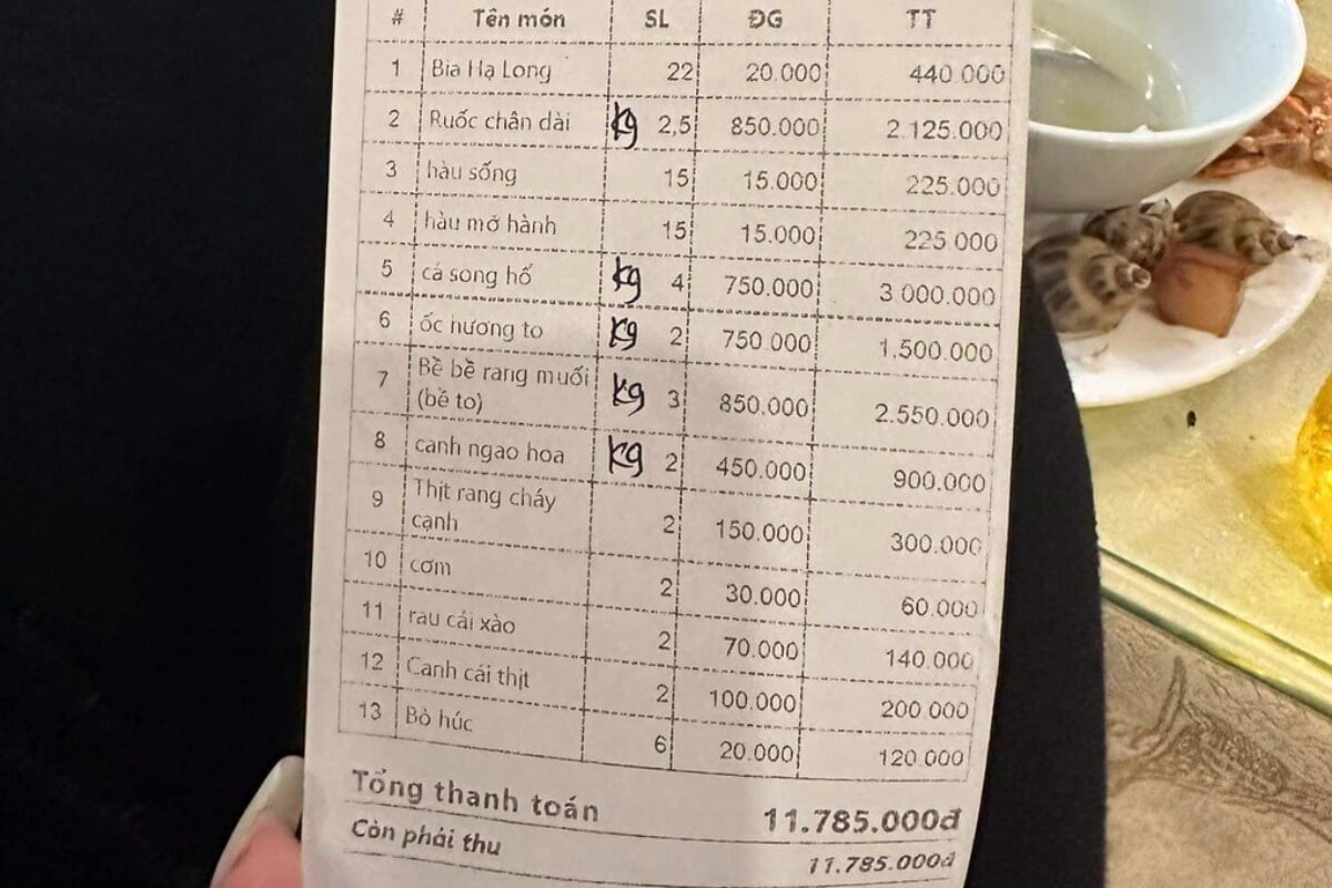 16人で約1200万ドンはボッタクリ？ 海鮮店の請求に物議