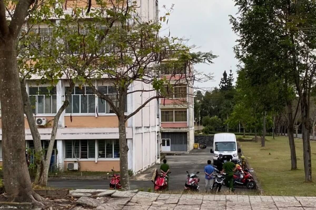 ホーチミンの大学で学生が転落死、現場から悲壮感あふれる遺書