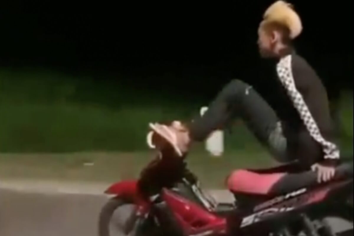 バイクでアクロバティック走行、16歳少年に約370万ドンの罰金