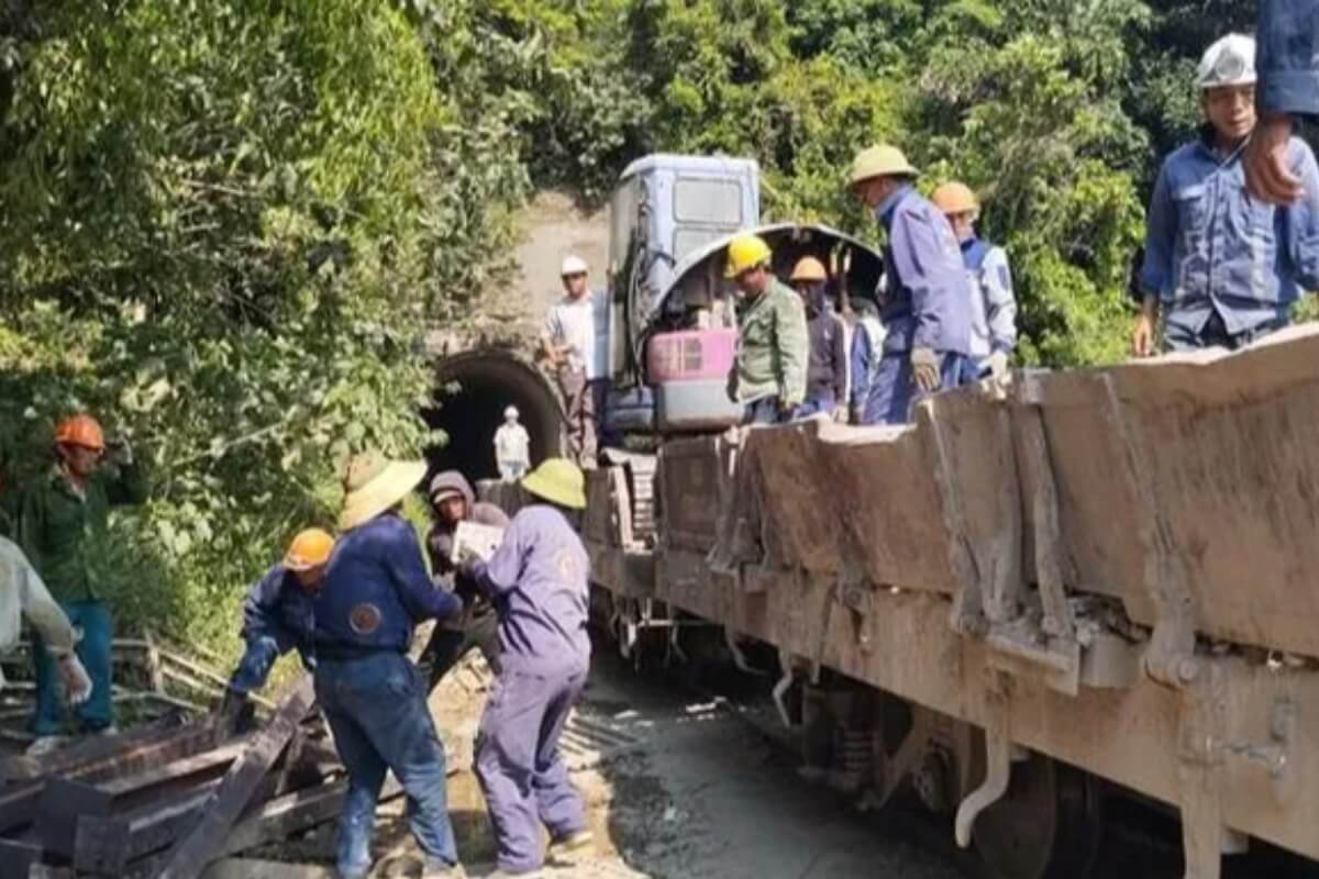 南部統一鉄道、トンネル崩落で一時麻痺