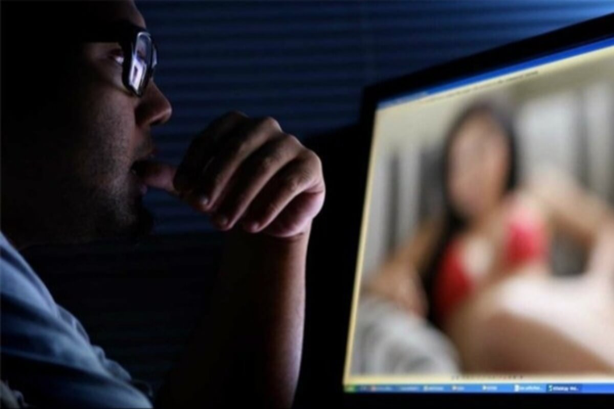 セックスチャット、ハノイの男性が2億ドンの恐喝被害