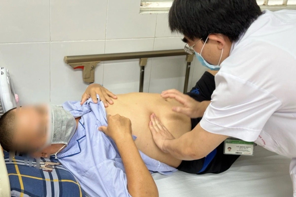 生野菜好きの男性、空芯菜で肝吸虫に感染