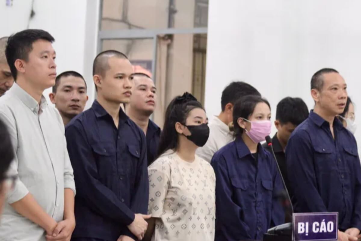 ニャチャンのポーカー賭博、収賄罪で警官に懲役刑