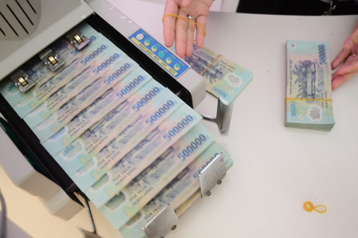 27行中25行で不良債権が増加、信用の質が低下