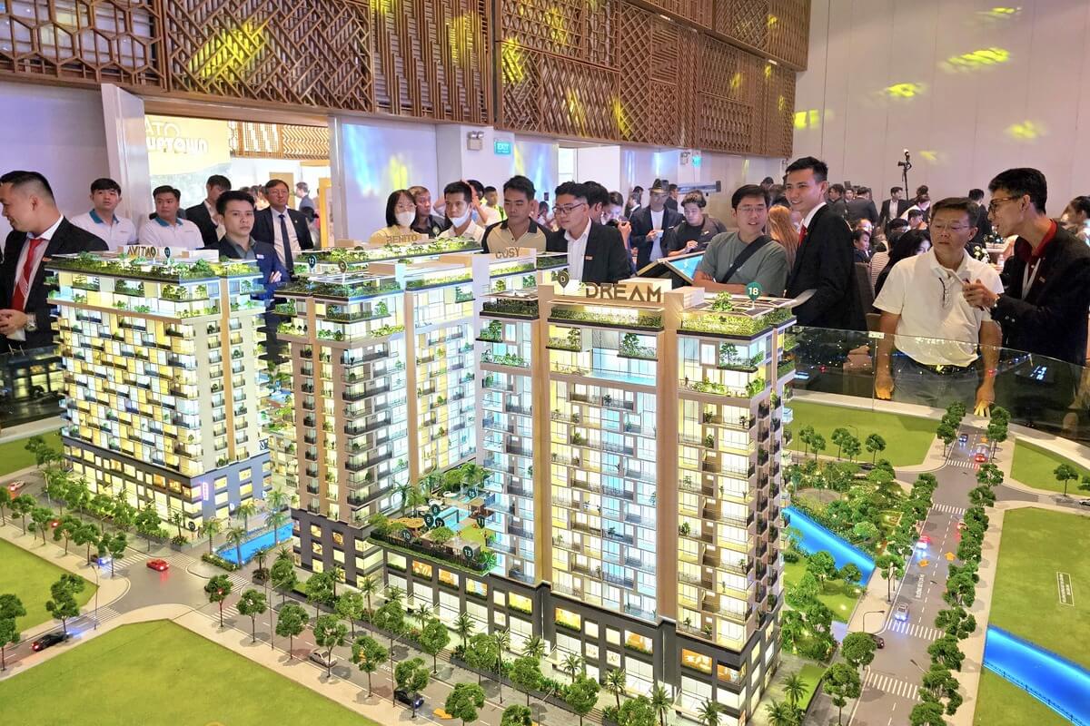 回復の兆しを見せる不動産市場、依然として不透明