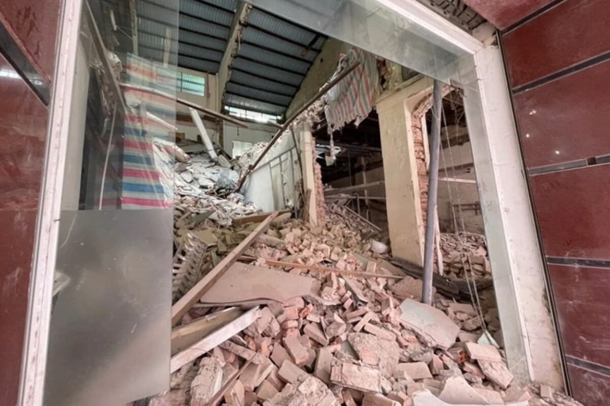 修繕中の建物が崩壊、ホーチミンで作業員が重傷