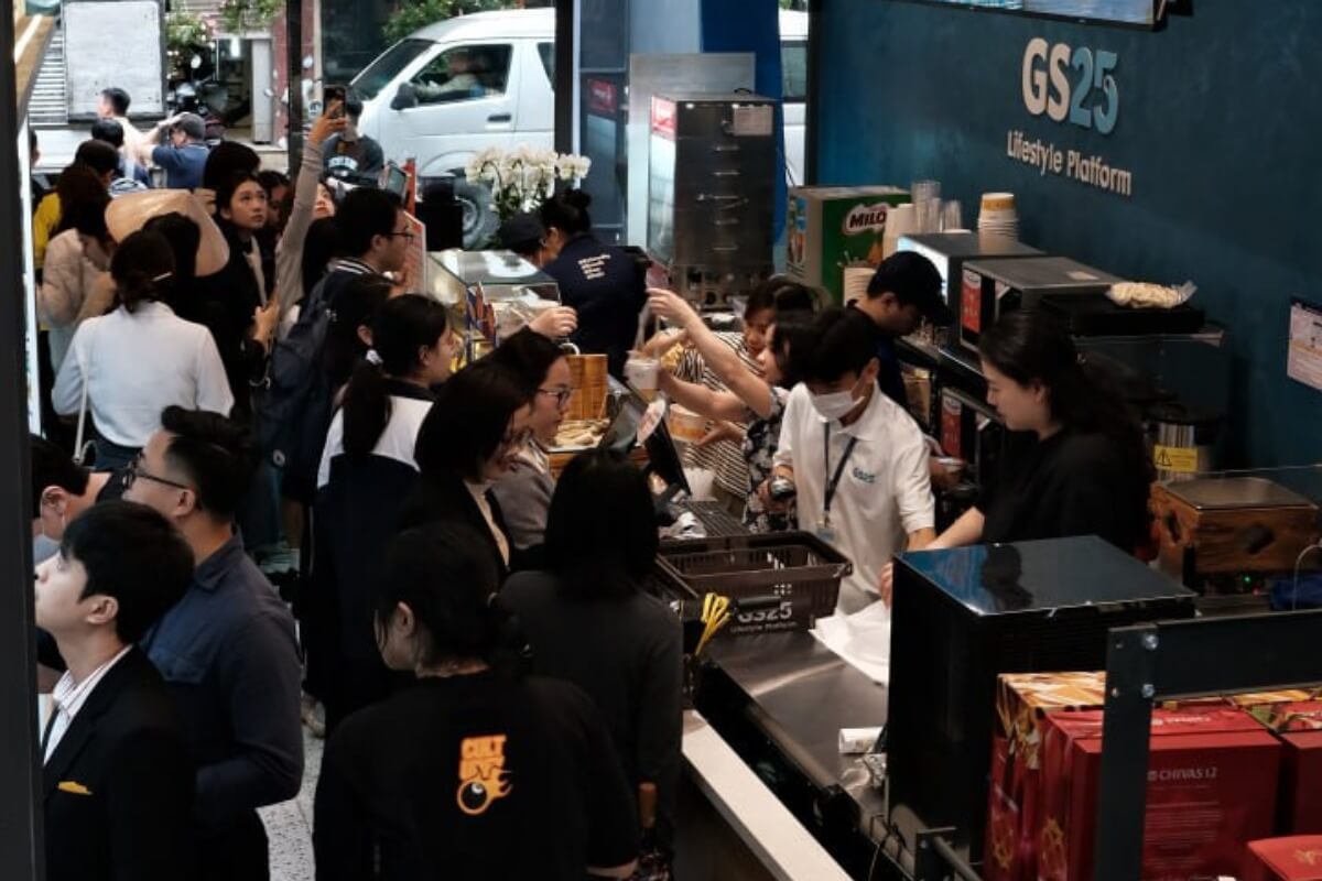 韓国系コンビニGS25、ハノイに6店舗展開で話題沸騰