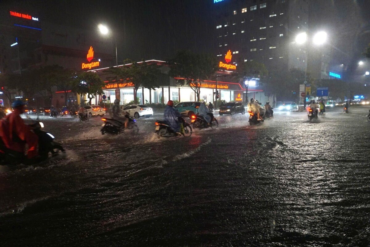 台風1号の影響、ダナンで広範囲な冠水