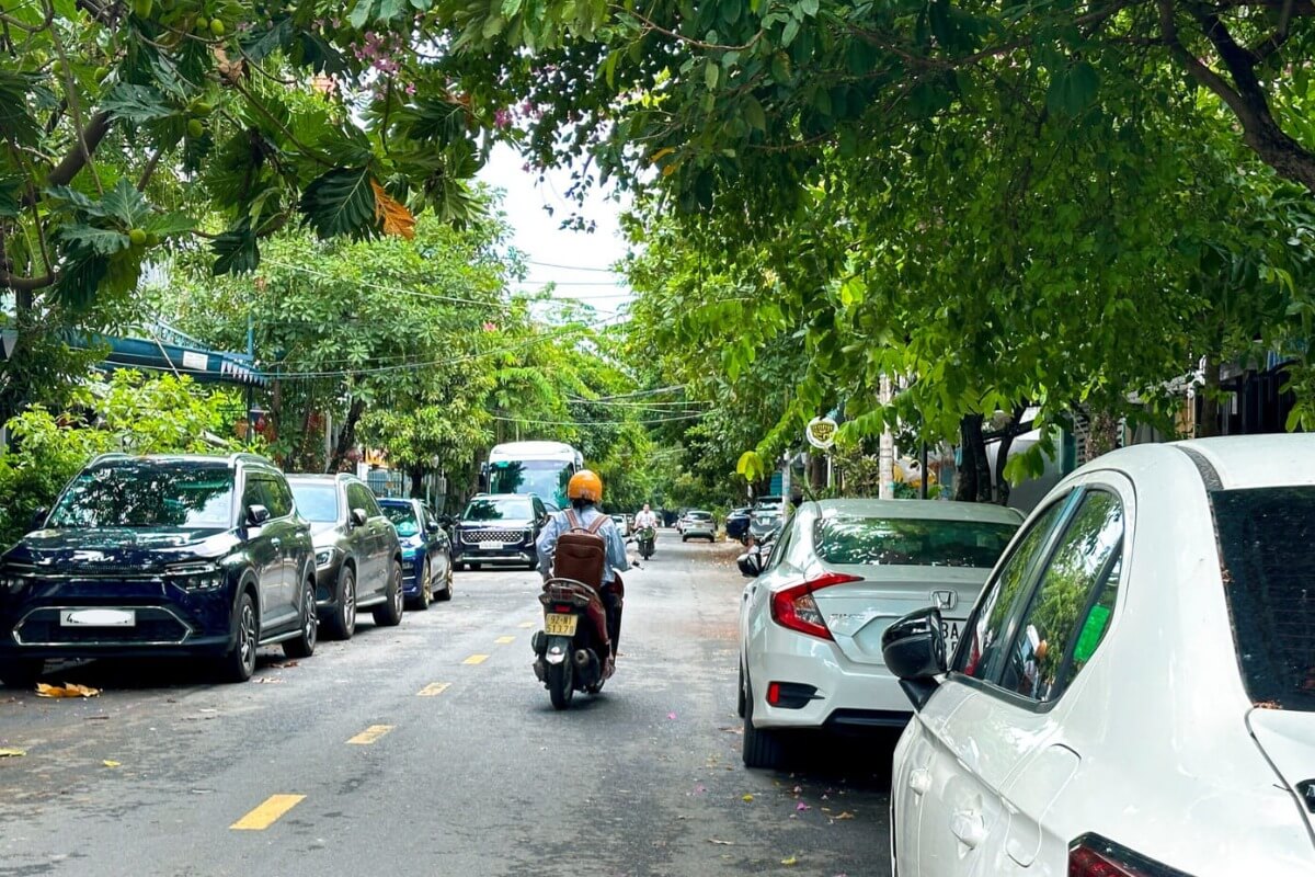 ダナンで路駐が常態化、安全と景観に影響
