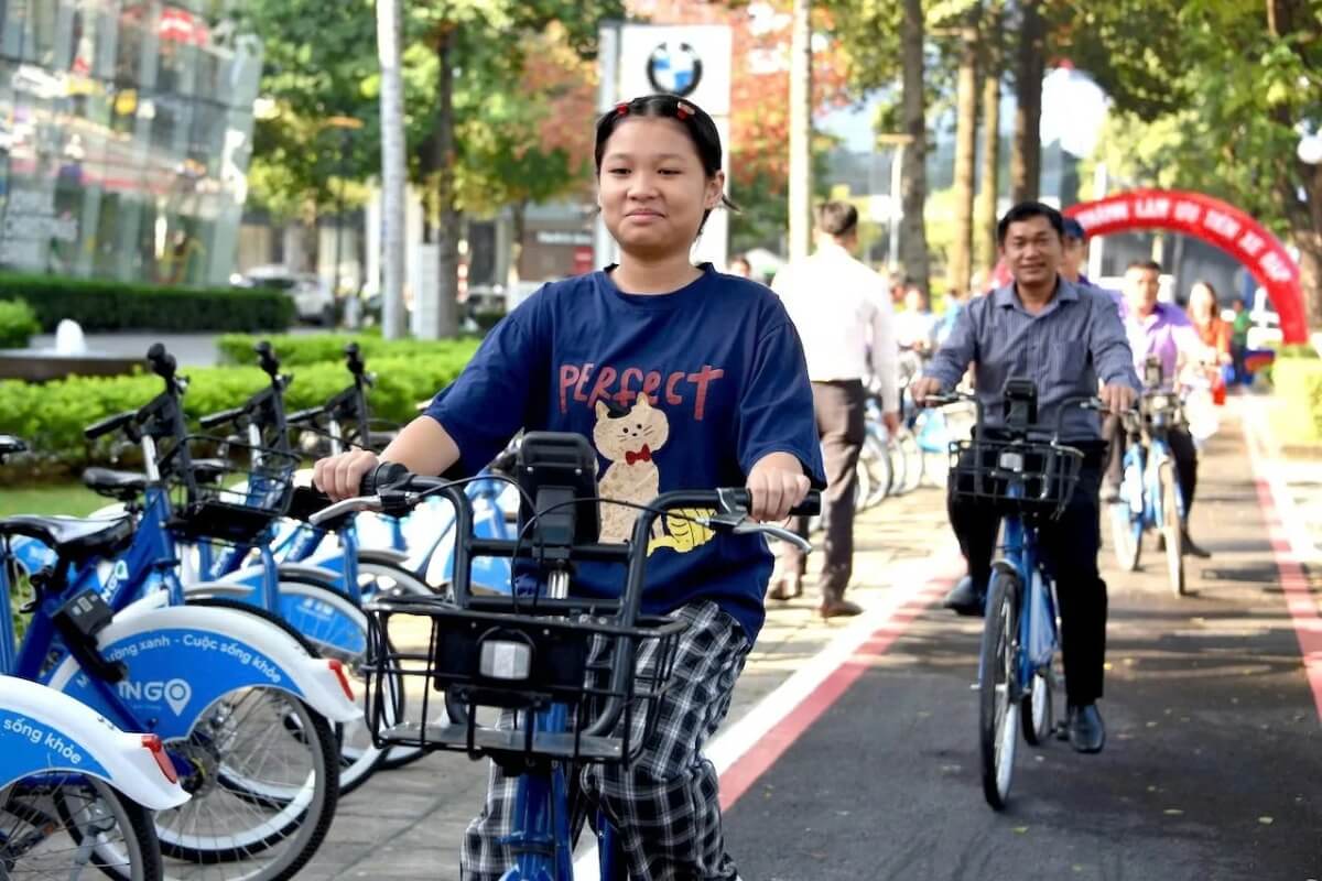ホーチミンの公共交通、電動自転車を導入