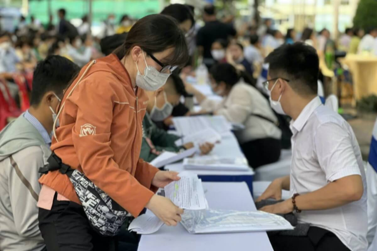 FDI拡大が追い風の中国語ブーム、ハノイ近郊の労働者に広がる