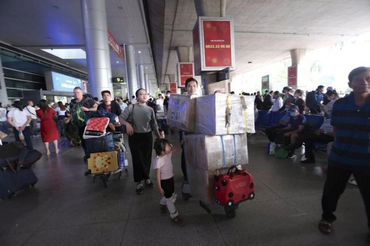 航空便のテト帰省ラッシュ、タンソンニャットがピーク入り