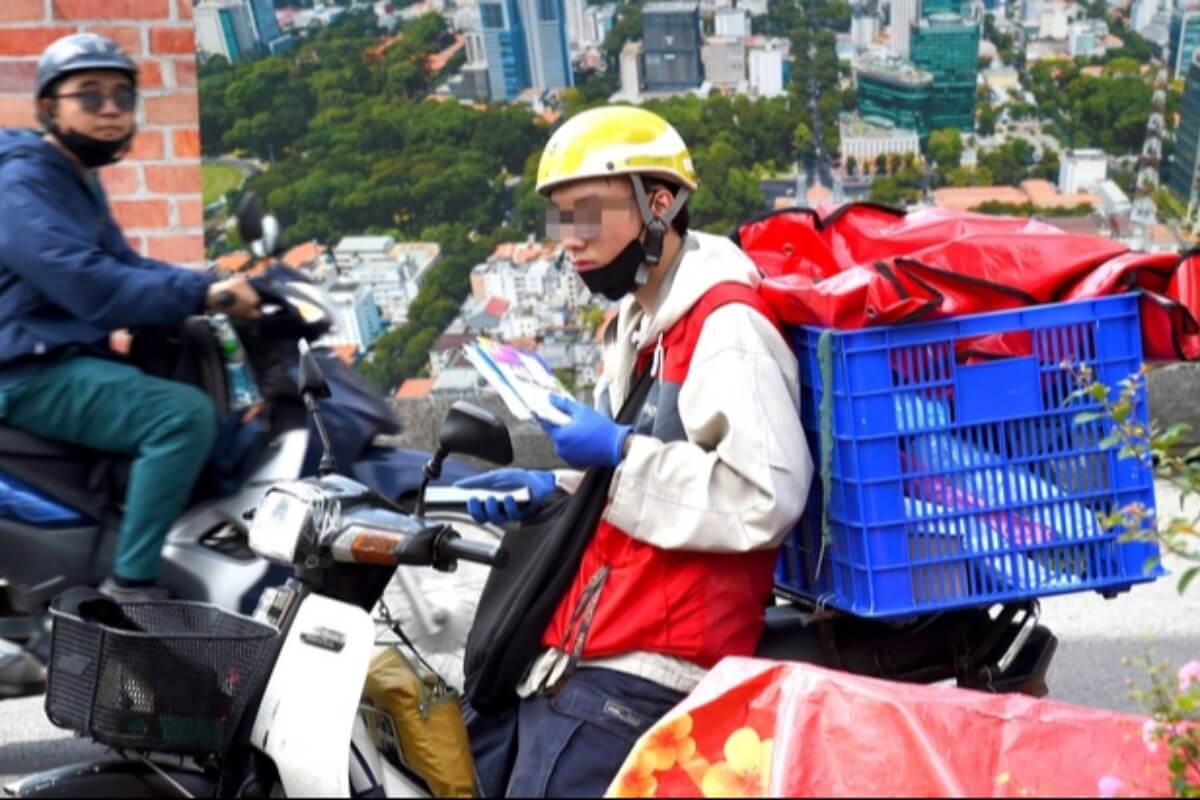 配車アプリ運転手の実態、副業で生計を補う現実