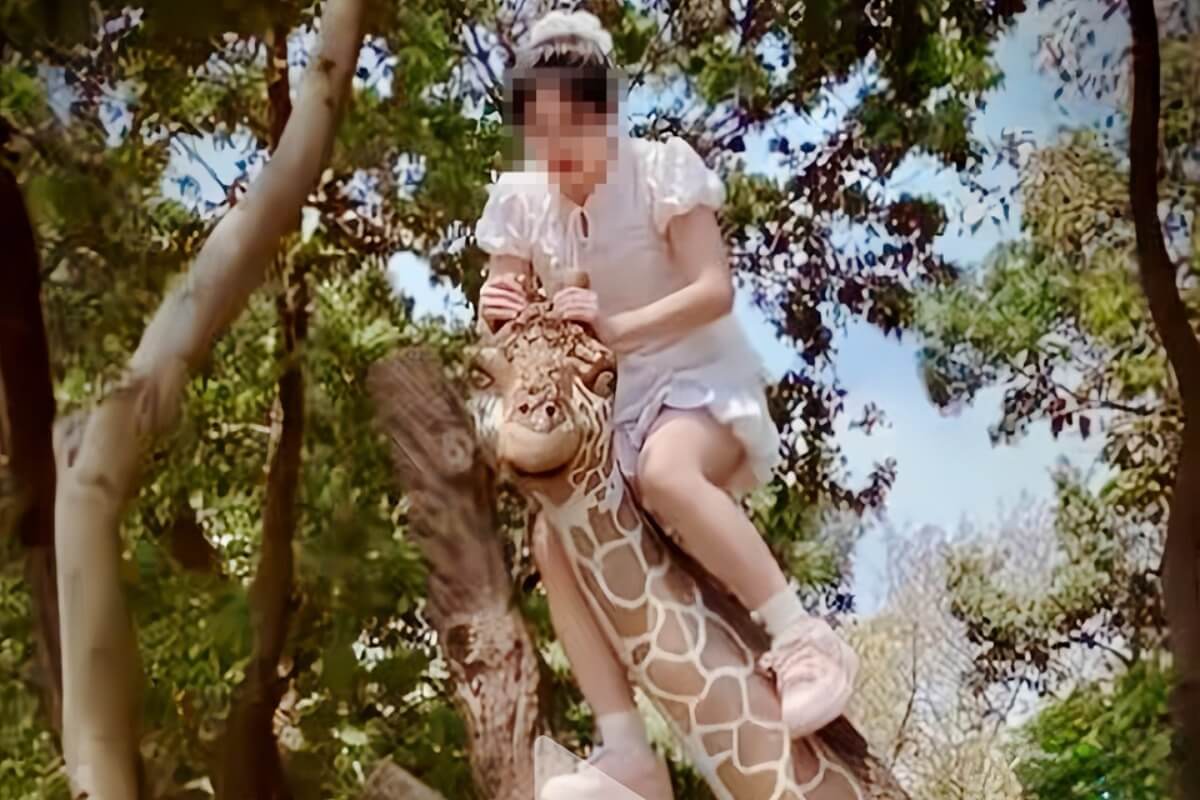 SNS映えの代償で動物像にひび、動植物園が文明的マナー呼びかけ