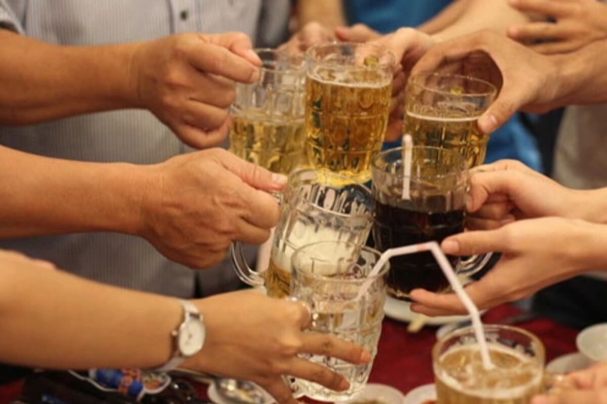 「飲め」の強要に罰金、ベトナムで飲酒規制強化