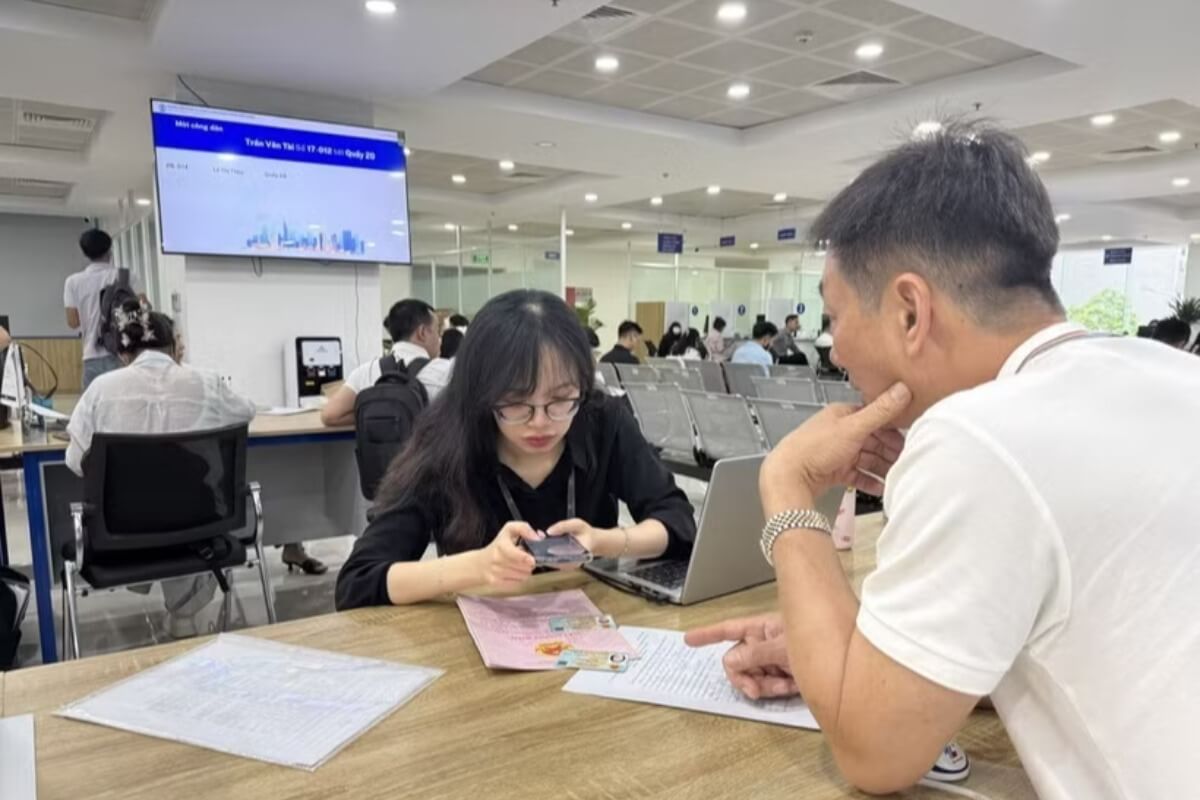 行政がAIで動く時代へ、ハノイが100%導入を宣言