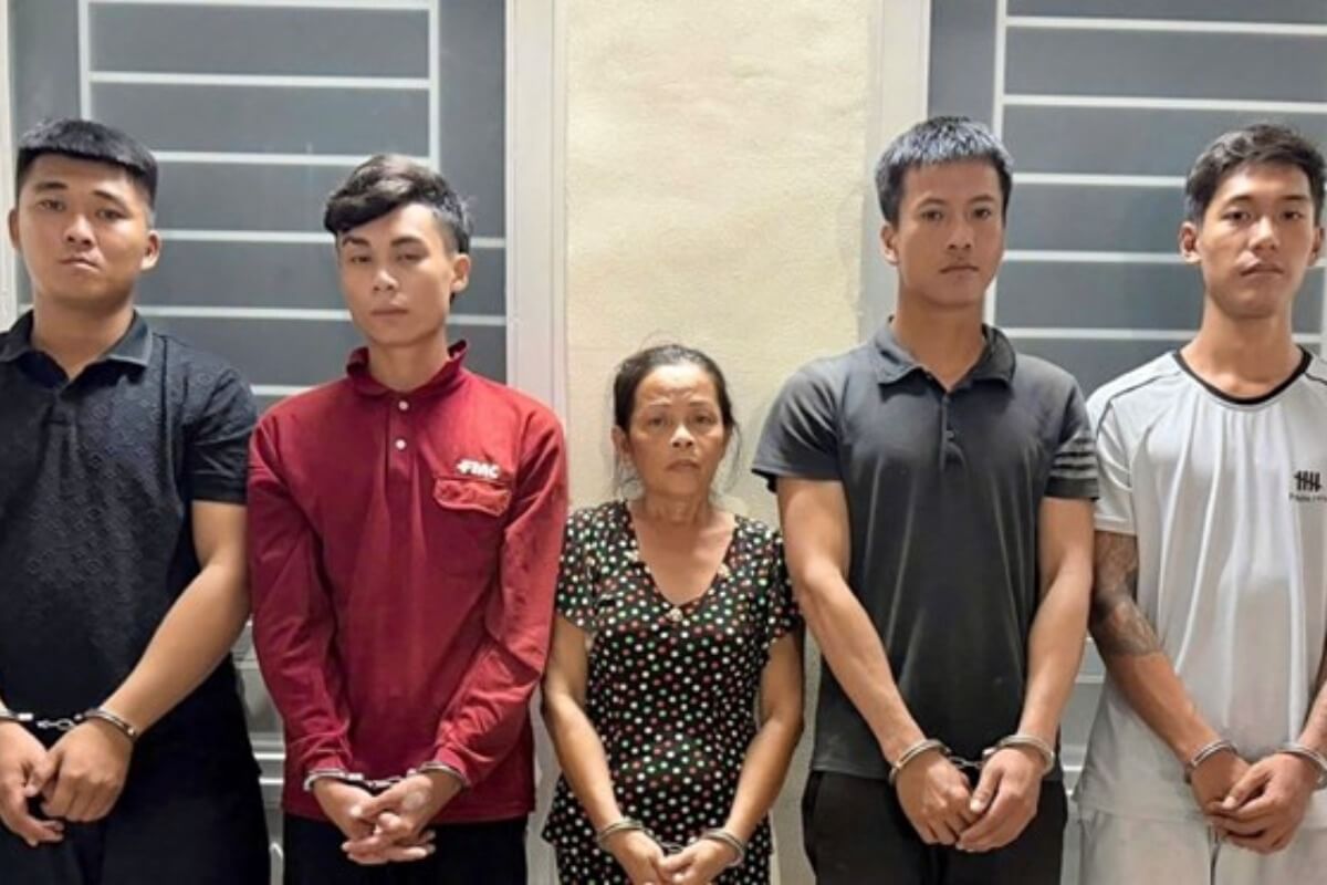 不倫疑いで夫を襲撃、60歳女が暴行依頼し逮捕