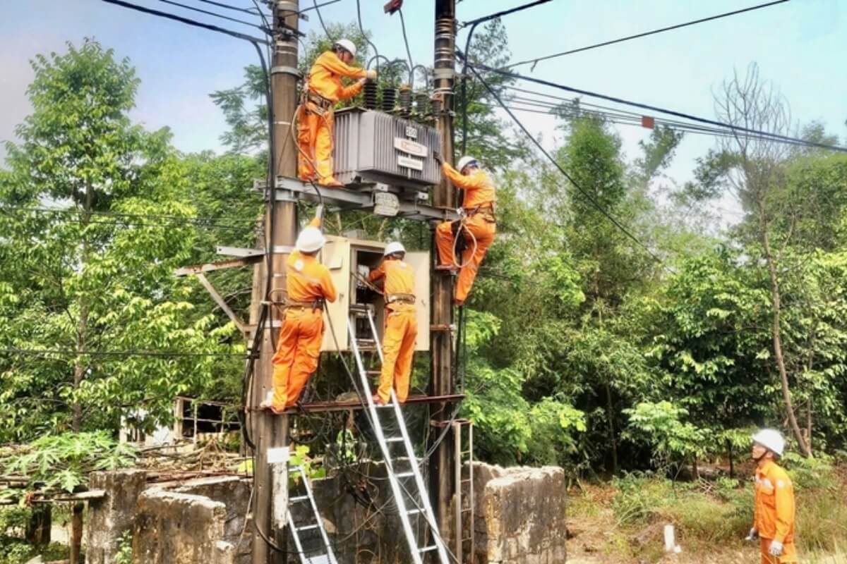 電気代の常識崩壊、夜が高騰で企業は操業戦略を再構築
