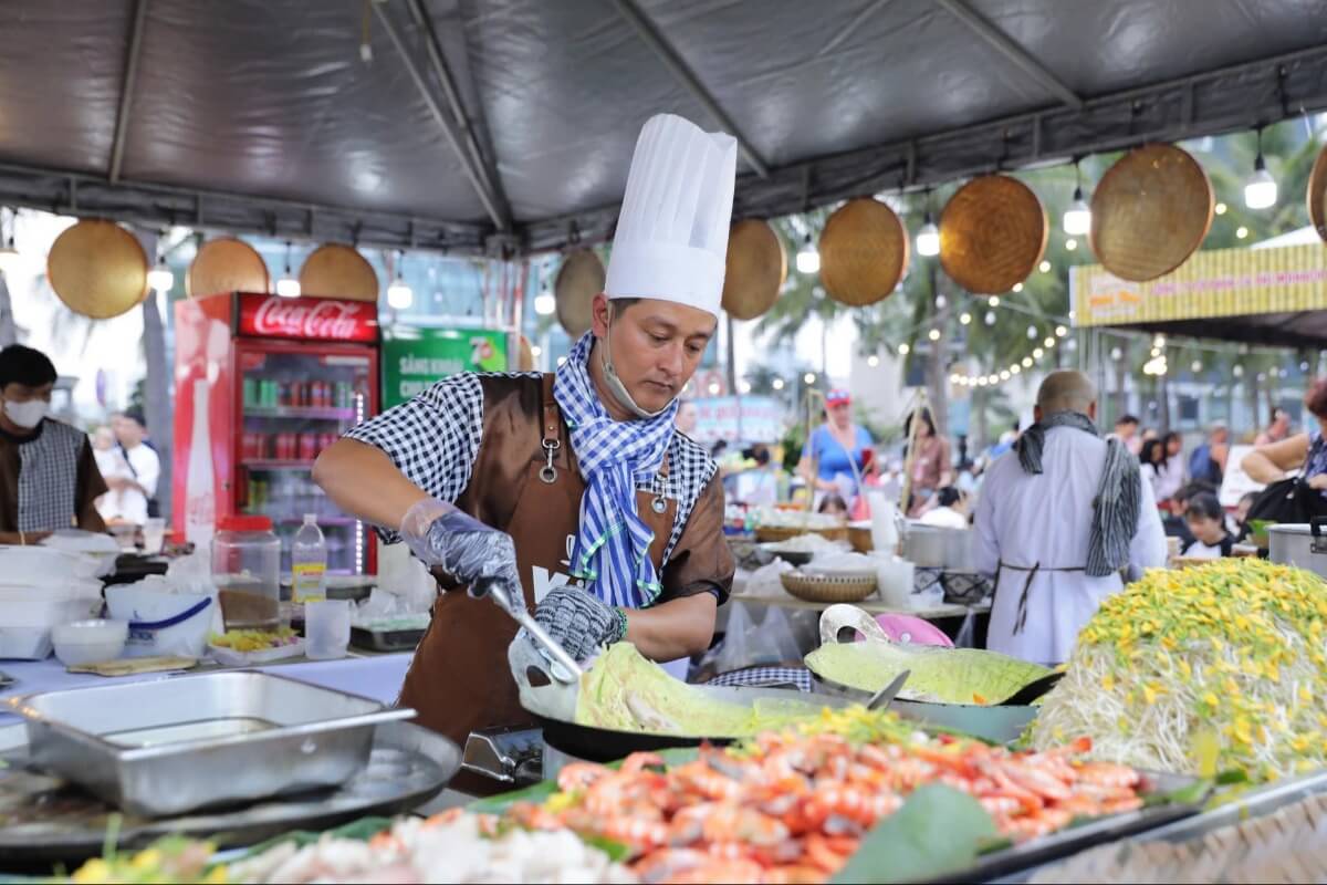 ダナンが食の楽園に、200超ブース集結の大型フードイベント開催