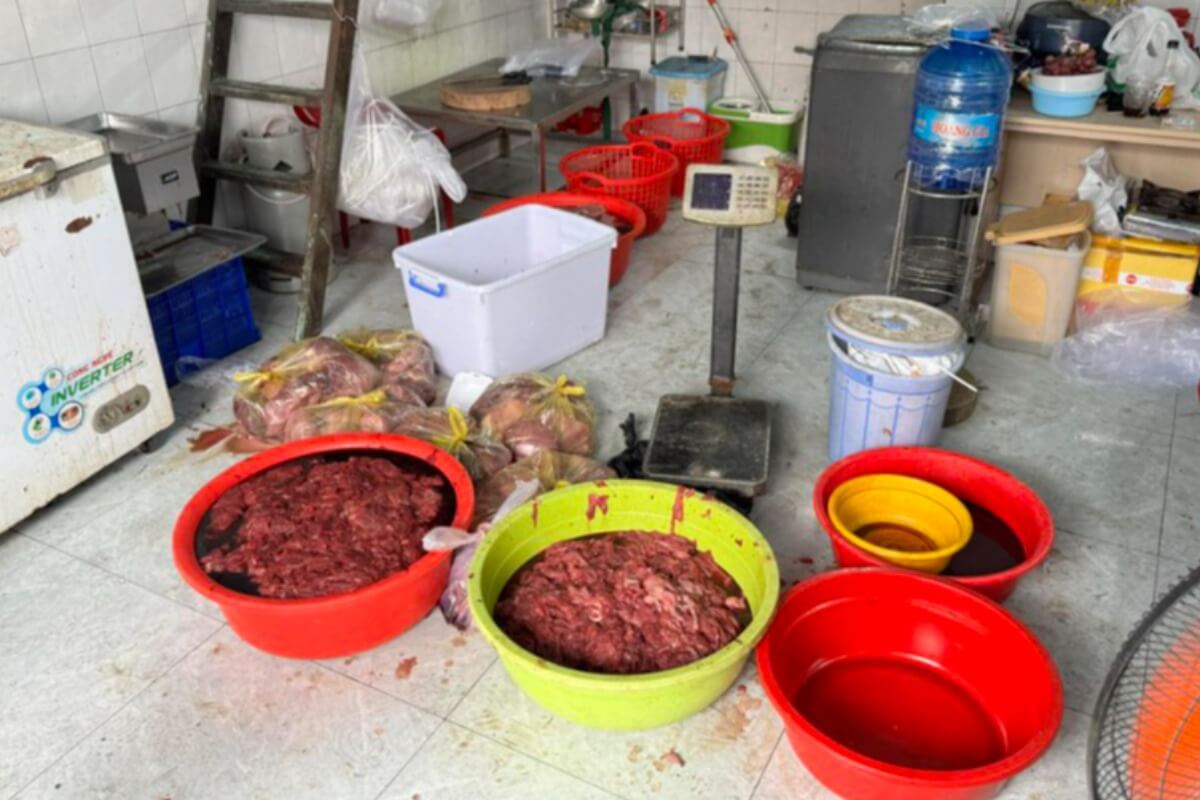 化学薬品で雌豚を牛肉化する手口、15トン流通の偽装肉事件