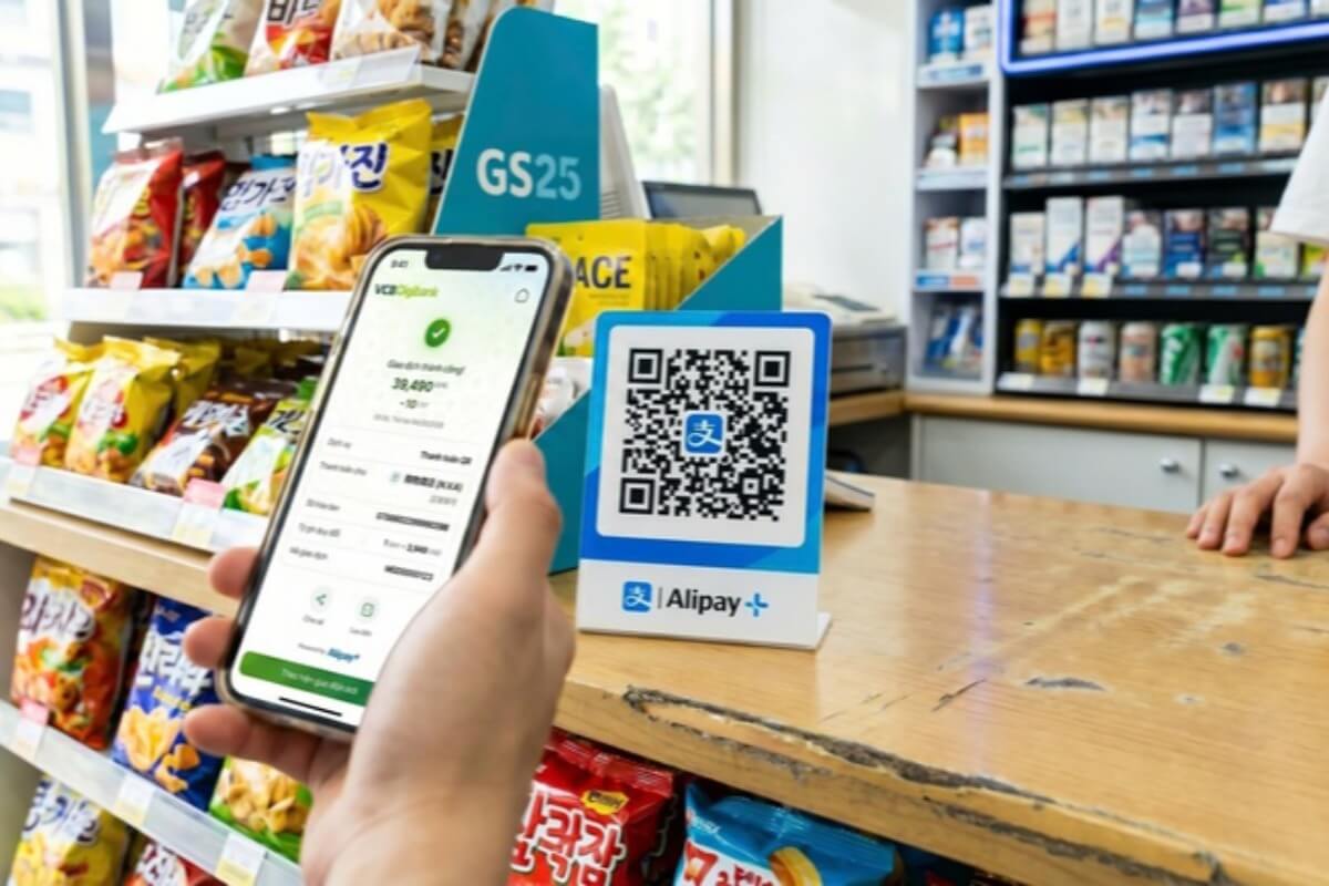 ベトコムバンク、両替不要で日本・香港QR決済解禁